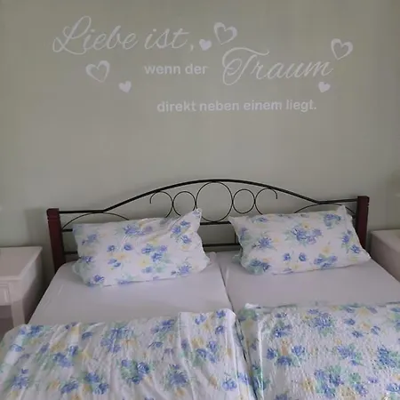 Ferienhaeuser Waldidyll Canow