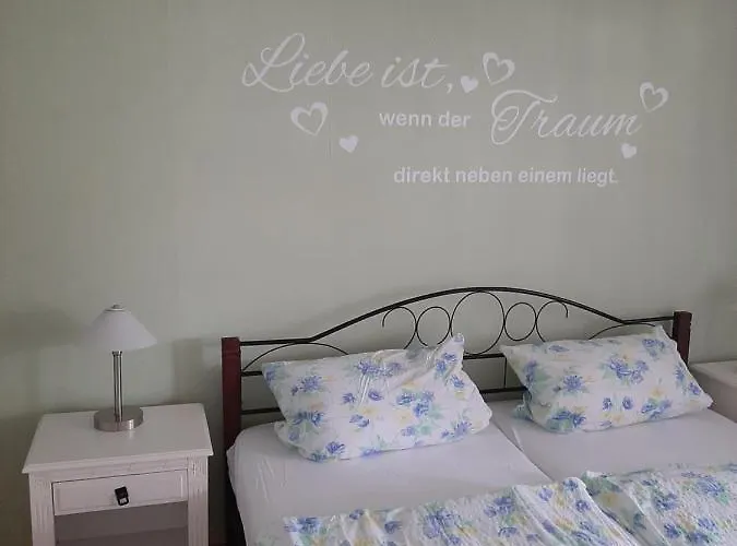 Ferienhaeuser Waldidyll Canow