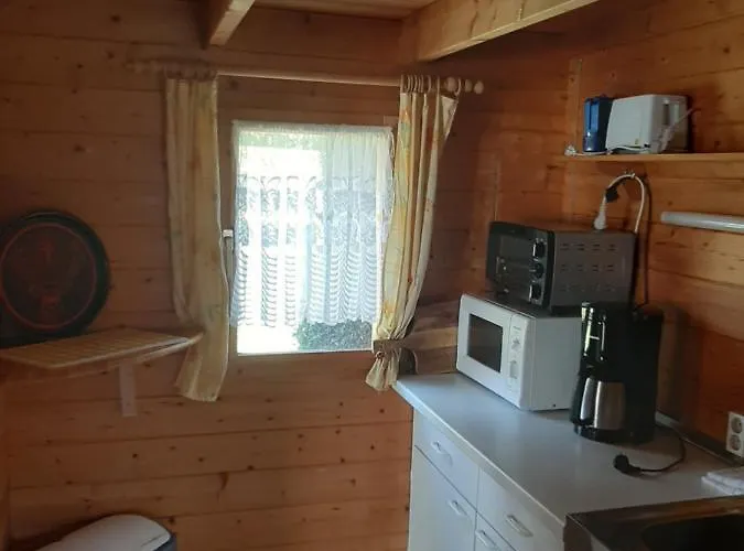 בית נופש Ferienhaeuser Waldidyll *